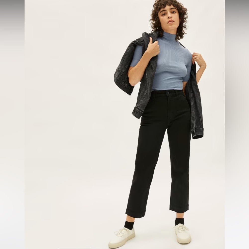 Everlane Women’s The Straight-Leg Crop